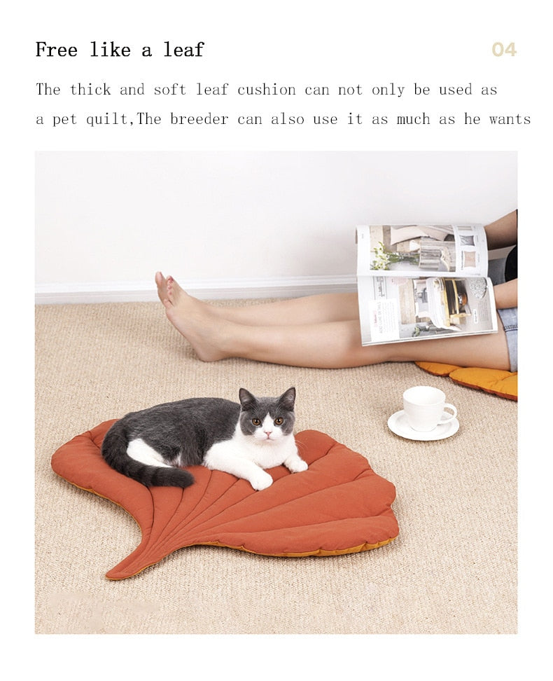 Leaf-Shaped Calming Bed For Pets